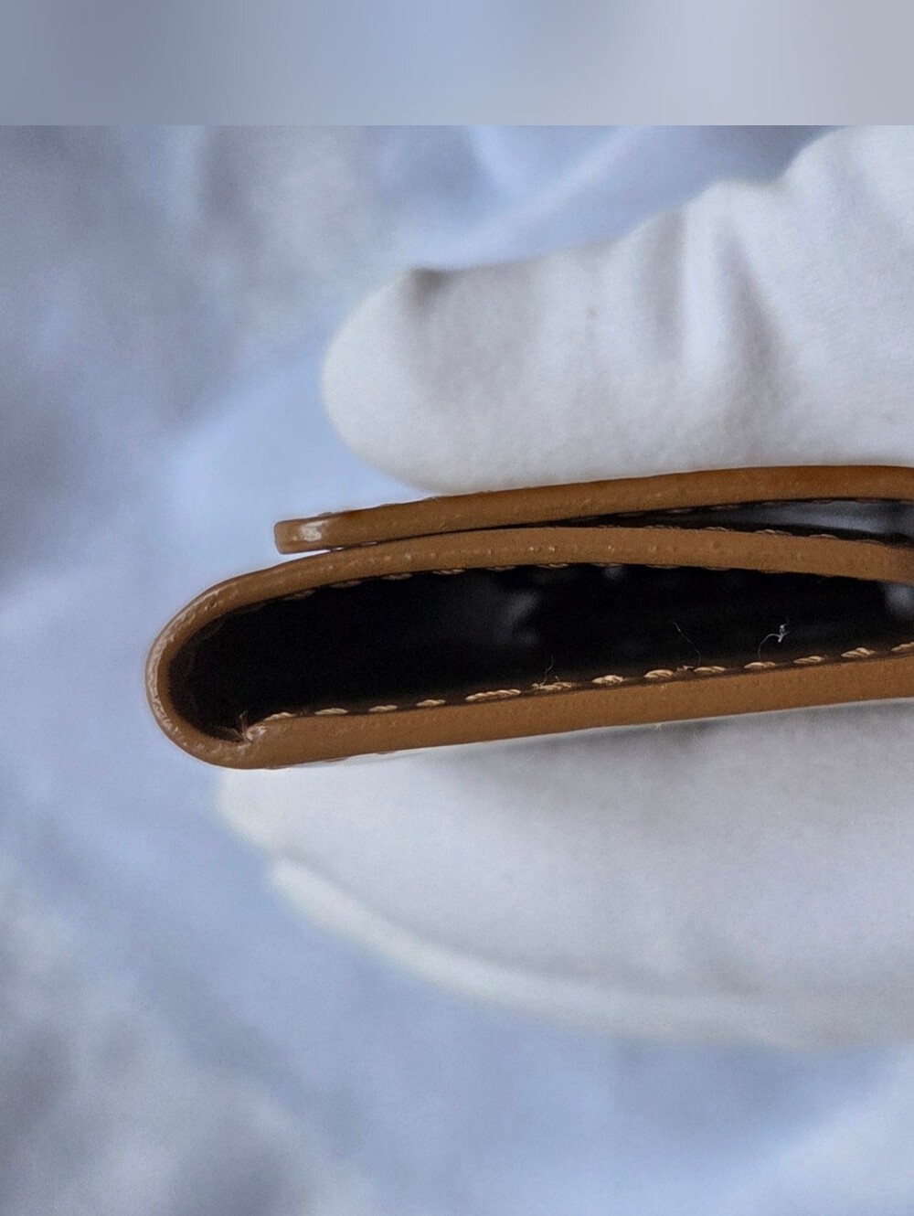 Louis Vuitton Vernis Key Holder - Picture 5 of 16